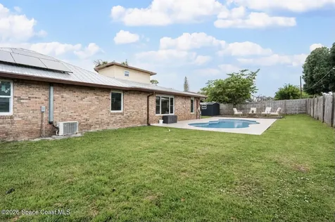 1091 SE Spinnaker Avenue Port St. Lucie FL 34983