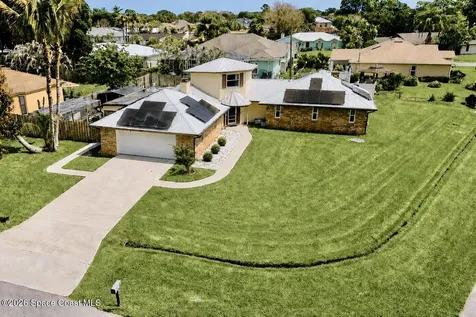 1091 SE Spinnaker Avenue Port St. Lucie FL 34983