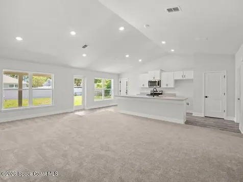 621 Paigo Street SE Palm Bay FL 32909