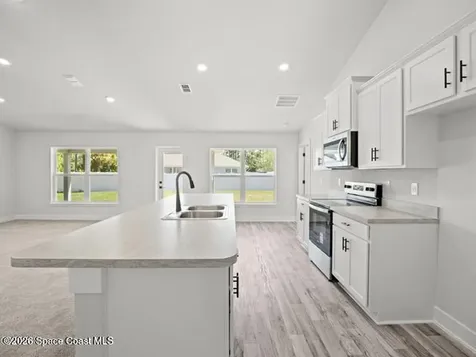 621 Paigo Street SE Palm Bay FL 32909