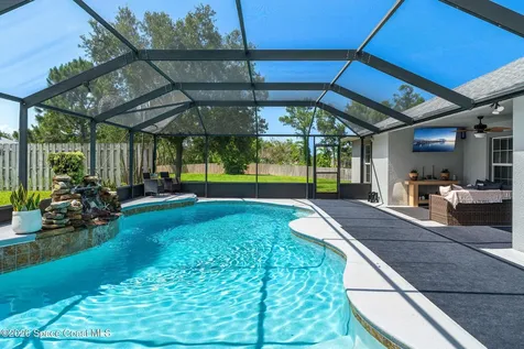 4148 Gardenwood Circle Grant FL 32949