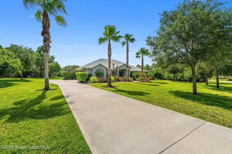 4148 Gardenwood Circle Grant FL 32949