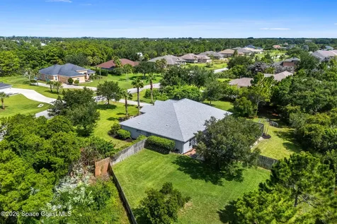 4148 Gardenwood Circle Grant FL 32949
