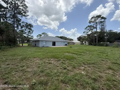 1205 Hegira Street NW Palm Bay FL 32907