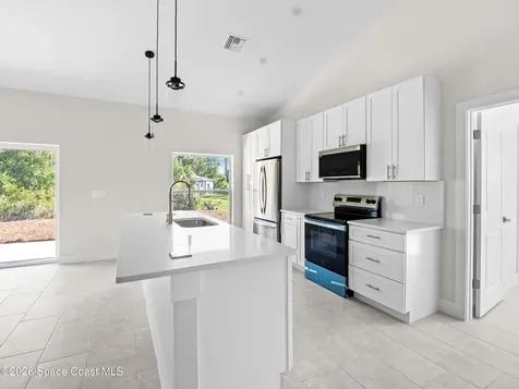 1542 Trojan Street SE Palm Bay FL 32909