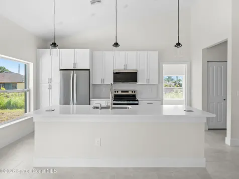 1542 Trojan Street SE Palm Bay FL 32909