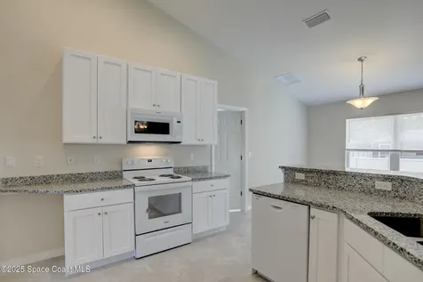426 Lanfair Avenue Sebastian FL 32958