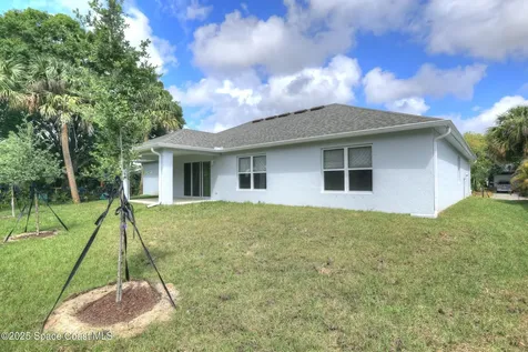 426 Lanfair Avenue Sebastian FL 32958