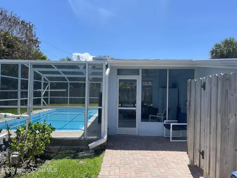 230 Avenida Central Indialantic FL 32903