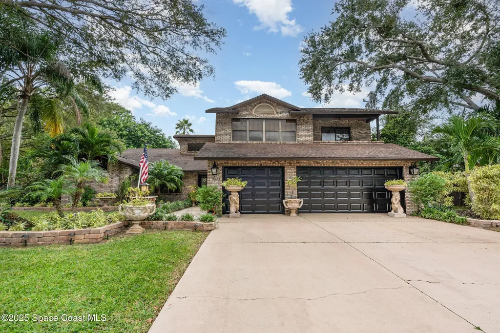 562 Lake Ashley Circle Melbourne FL 32904