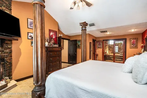 562 Lake Ashley Circle Melbourne FL 32904