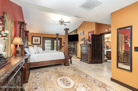 562 Lake Ashley Circle Melbourne FL 32904