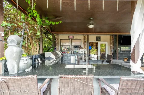 562 Lake Ashley Circle Melbourne FL 32904