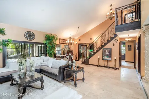 562 Lake Ashley Circle Melbourne FL 32904