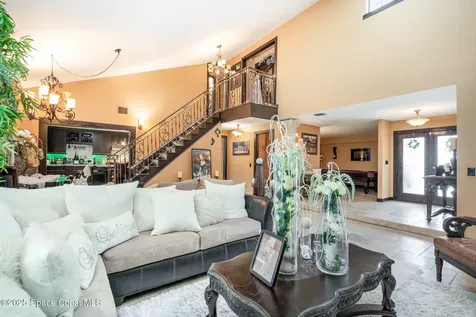 562 Lake Ashley Circle Melbourne FL 32904