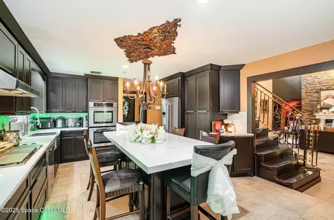 562 Lake Ashley Circle Melbourne FL 32904