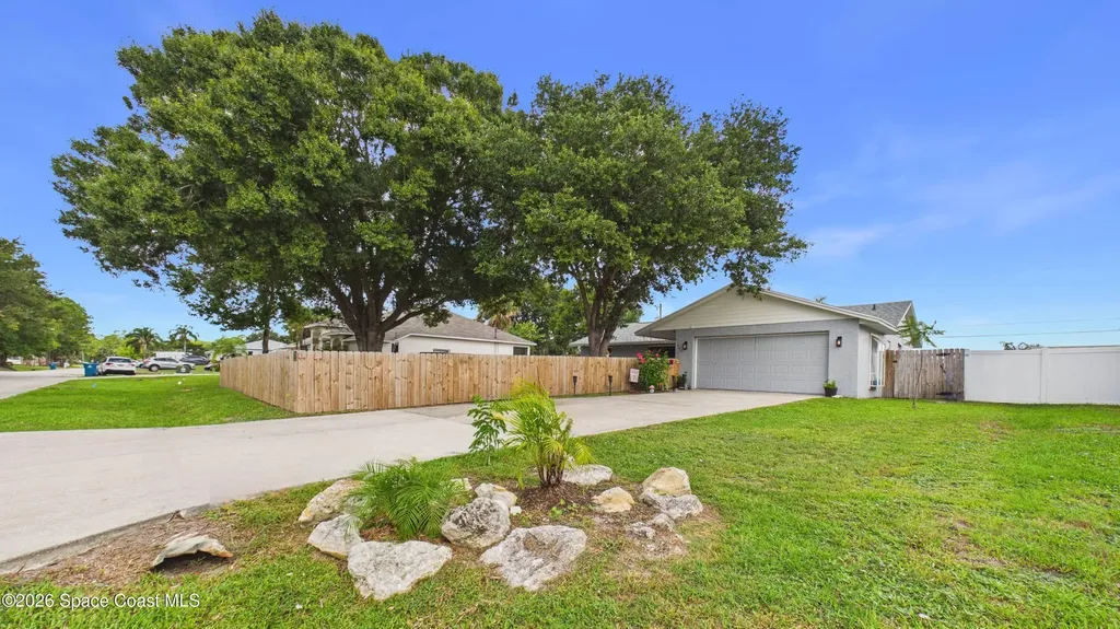 667 Antigua Street NE Palm Bay FL 32907