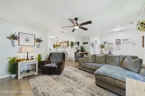 667 Antigua Street NE Palm Bay FL 32907