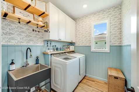 384 Loymer Circle Merritt Island FL 32953