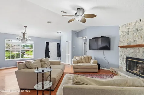 271 Hammock Road SE Palm Bay FL 32909