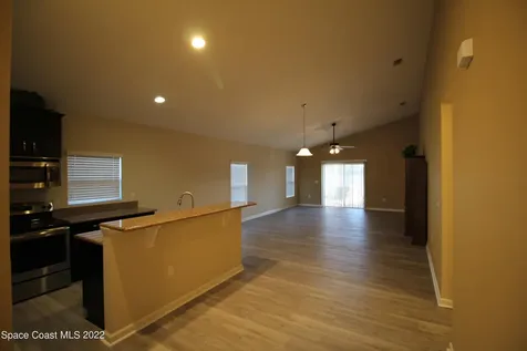2448 Snapdragon Drive NW Palm Bay FL 32907