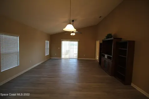 2448 Snapdragon Drive NW Palm Bay FL 32907