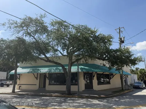 2021 Melbourne Court Melbourne FL 32901
