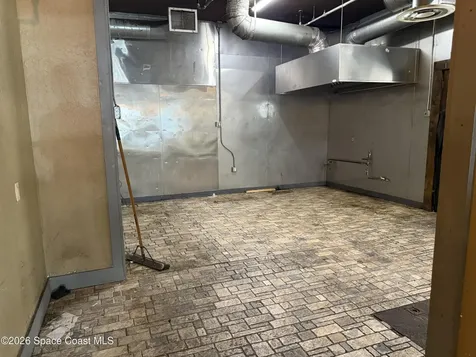 2021 Melbourne Court Melbourne FL 32901