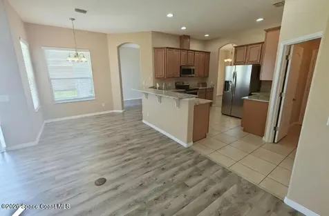 464 Hiking Trail Melbourne FL 32904