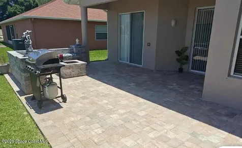 464 Hiking Trail Melbourne FL 32904
