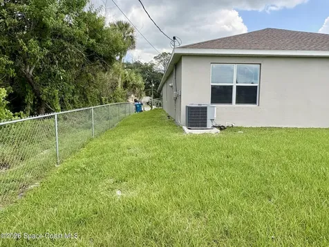 859 Serenade Street NW Palm Bay FL 32907
