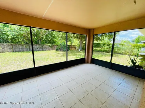 670 Elmont Street NW Palm Bay FL 32907