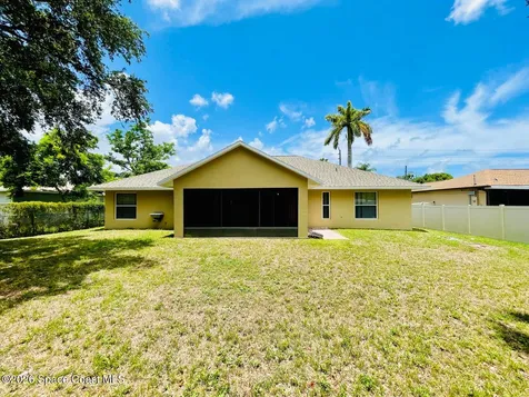 670 Elmont Street NW Palm Bay FL 32907