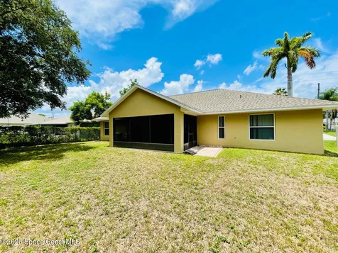 670 Elmont Street NW Palm Bay FL 32907