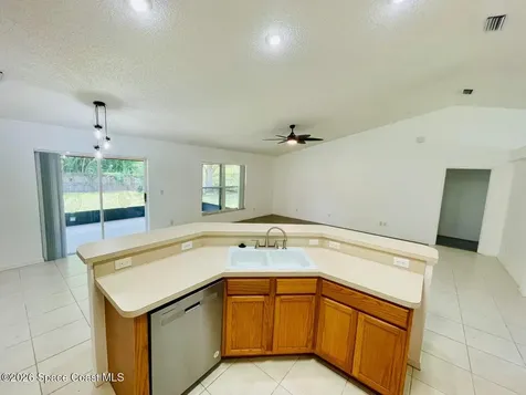 670 Elmont Street NW Palm Bay FL 32907