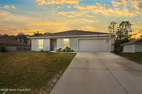 354 Carvalho Street SE Palm Bay FL 32909