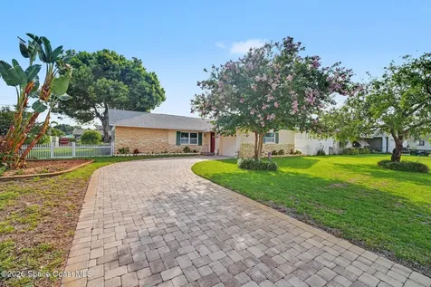 1300 Arlington Circle Merritt Island FL 32952