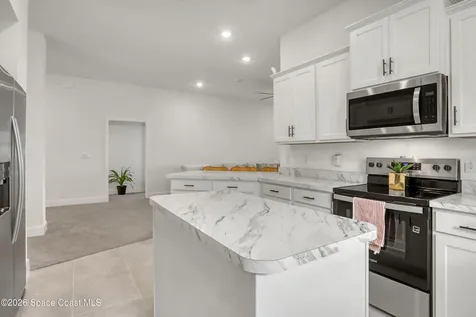 1038 Soleway Avenue NW Palm Bay FL 32907