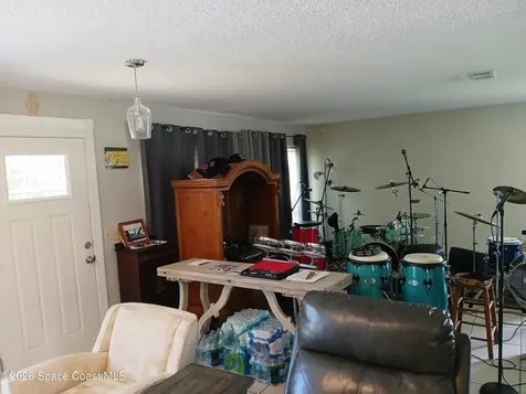 110 Lagoon Avenue Melbourne FL 32901