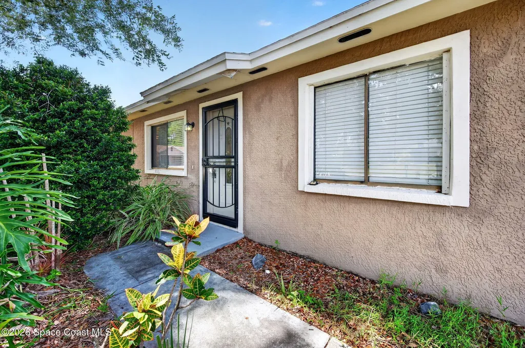 959 Sablon Street SE Palm Bay FL 32909