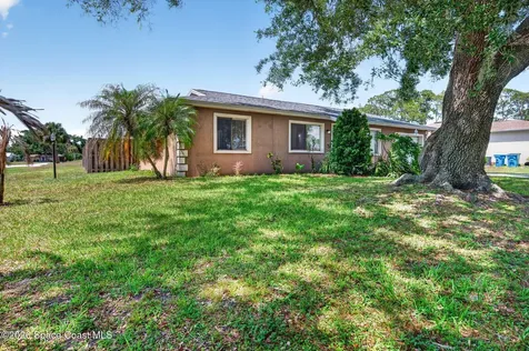 959 Sablon Street SE Palm Bay FL 32909