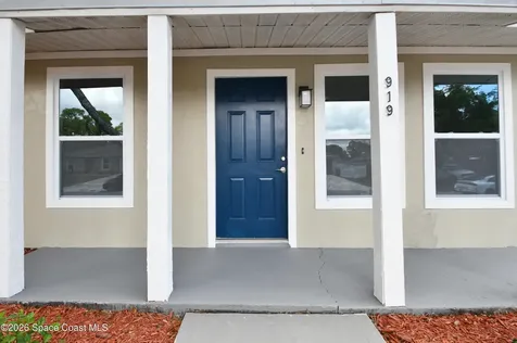 919 Colonial Avenue SE Palm Bay FL 32905