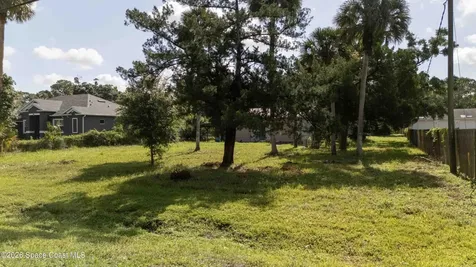 1121 Saint Nicholas Avenue Christmas FL 32709