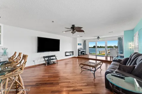 1909 S Riverside Drive S Edgewater FL 32141
