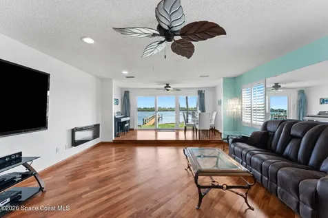 1909 S Riverside Drive S Edgewater FL 32141
