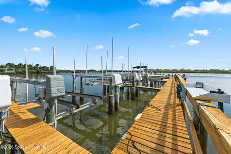 1909 S Riverside Drive S Edgewater FL 32141