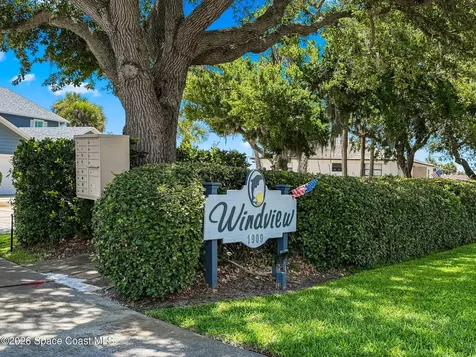 1909 S Riverside Drive S Edgewater FL 32141