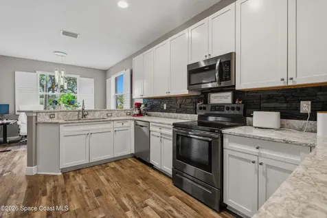 570 Gardendale Circle SE Palm Bay FL 32909