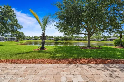 570 Gardendale Circle SE Palm Bay FL 32909