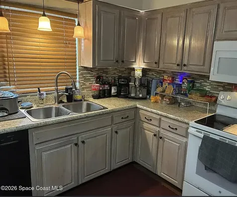 37 E Towne Place Titusville FL 32796
